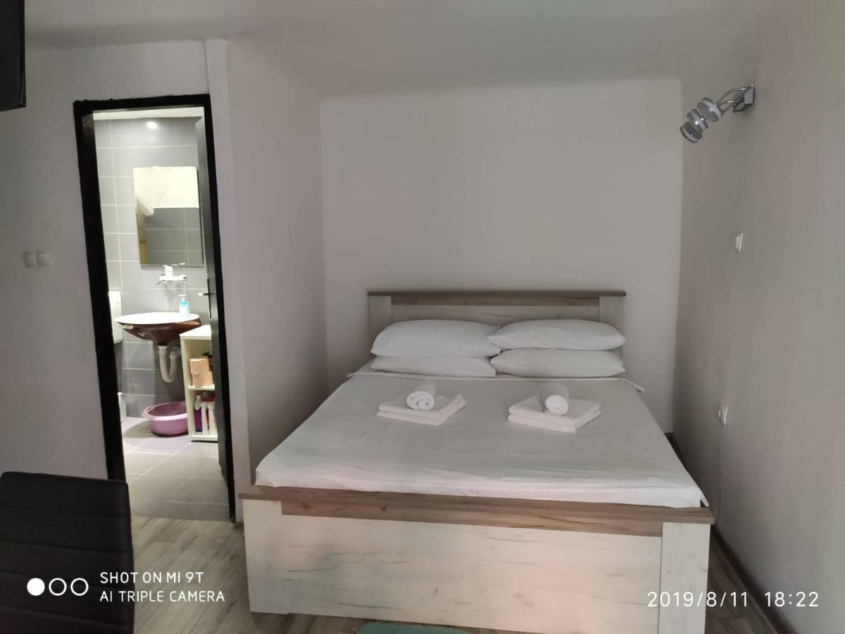 Apartament 茨雷斯 外观 照片