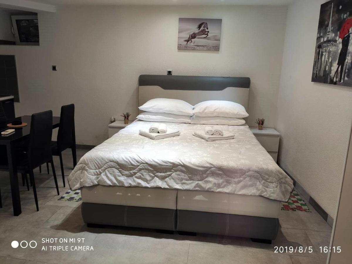 Apartament 茨雷斯 外观 照片